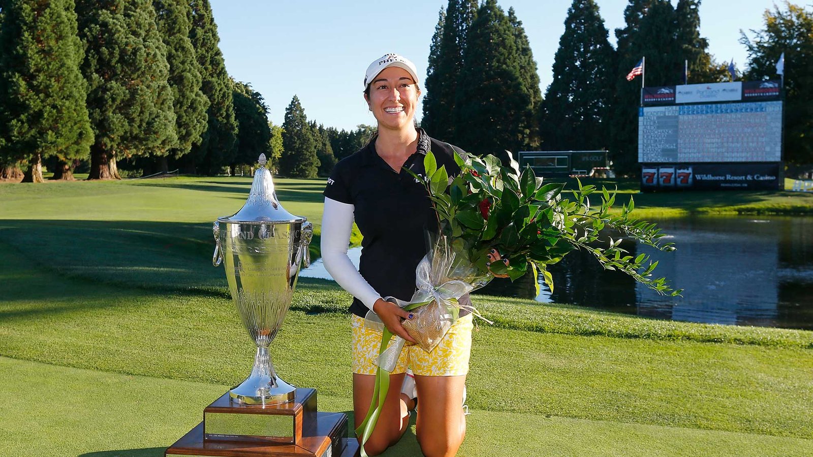 Defending champion Marina Alex