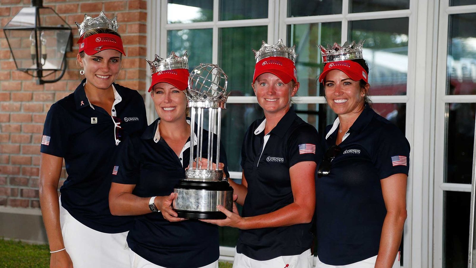 The victorious USA team with the trophy