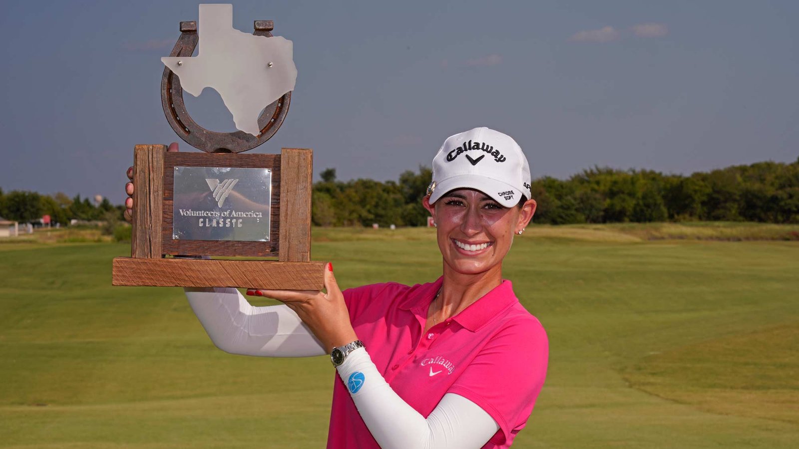 Defending champion Cheyenne Knight