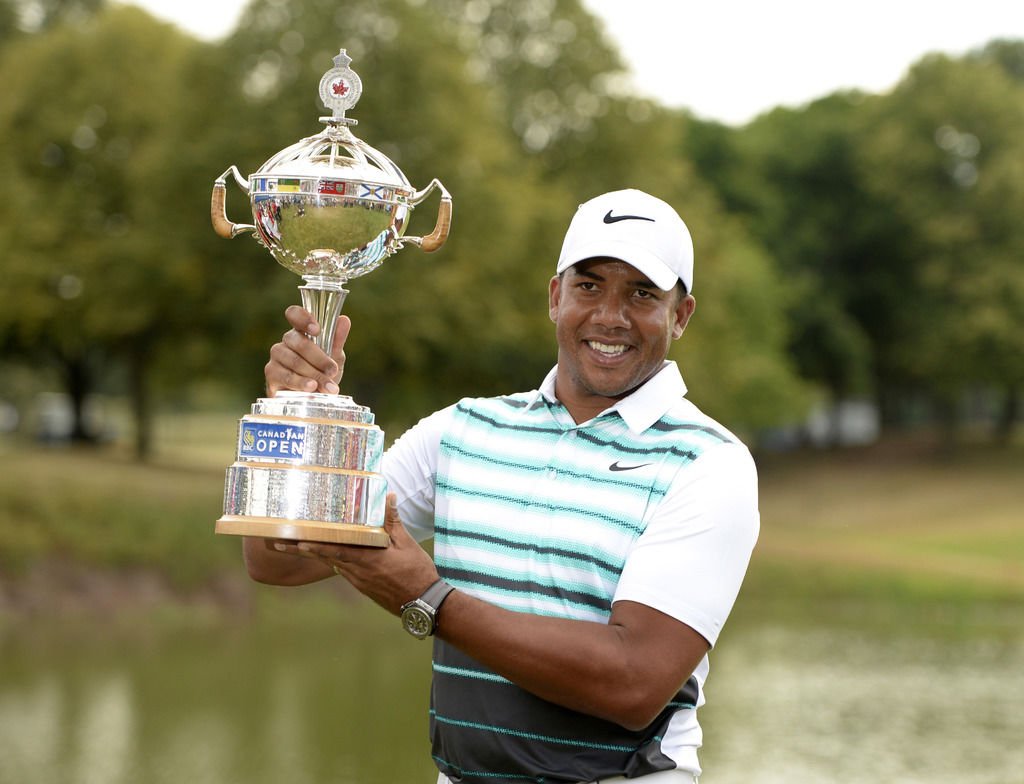 Jhonattan Vegas with RBC Canadian Open trophy