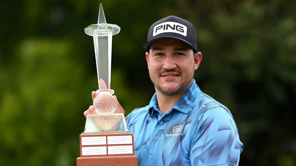 Thriston Lawrence with Joberg trophy