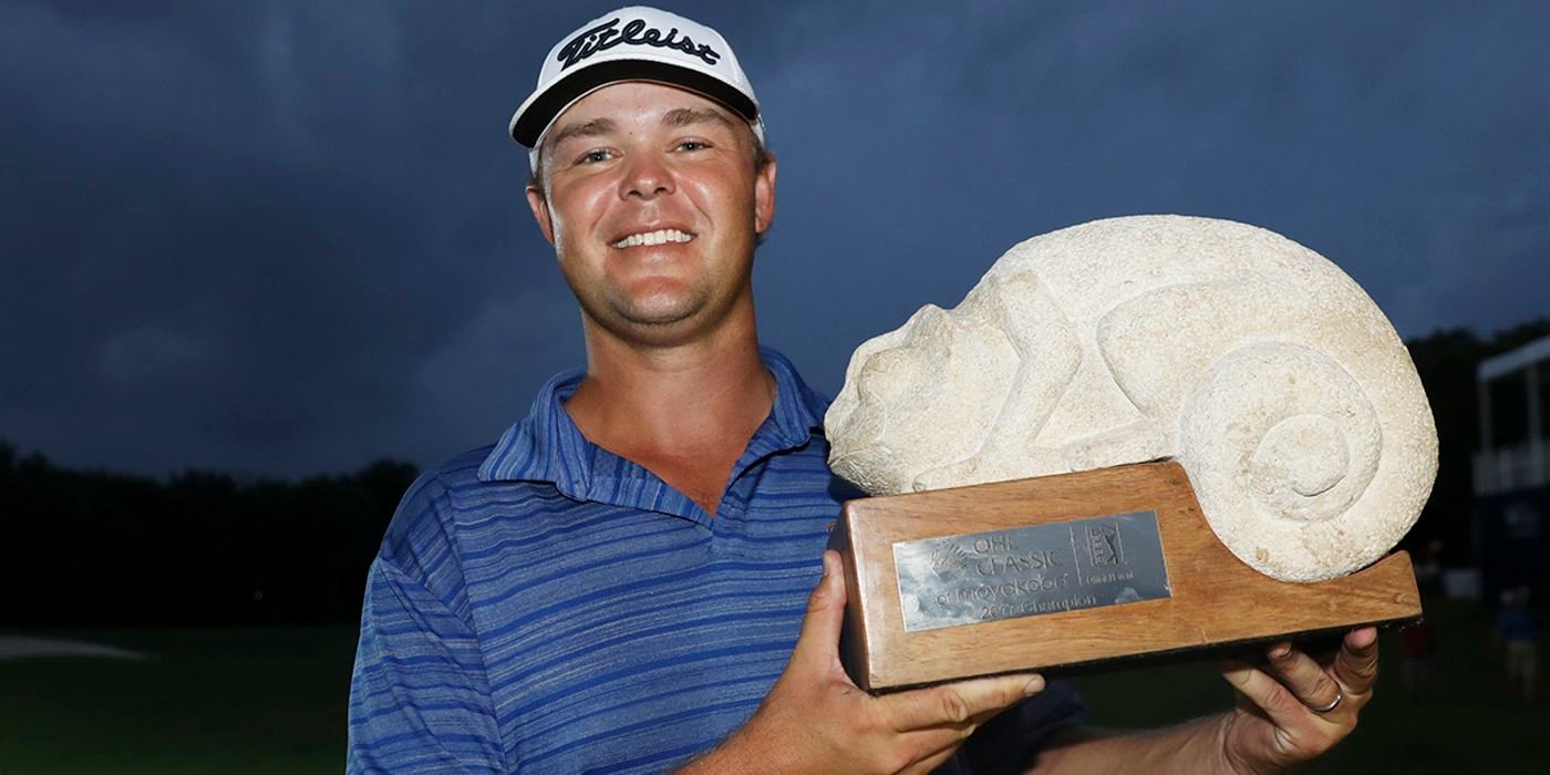 Patton Kizzire with OHL trophy