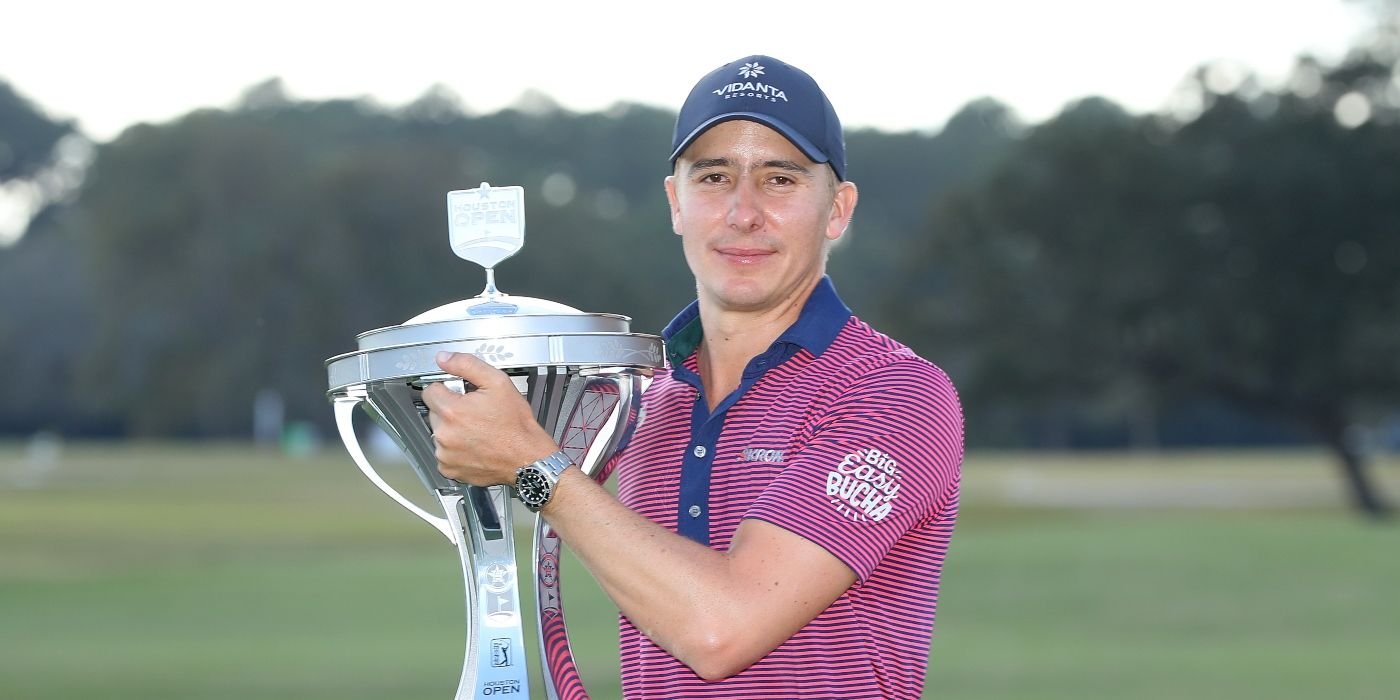 Carlos Ortiz with Houston Open trophy