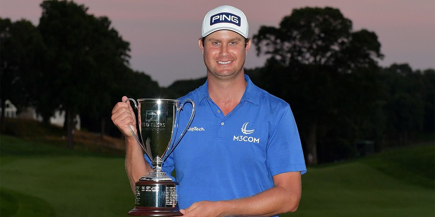 Harris English with Travelers trophy