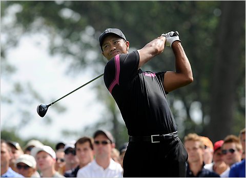 Tiger Woods pic from LA Times article