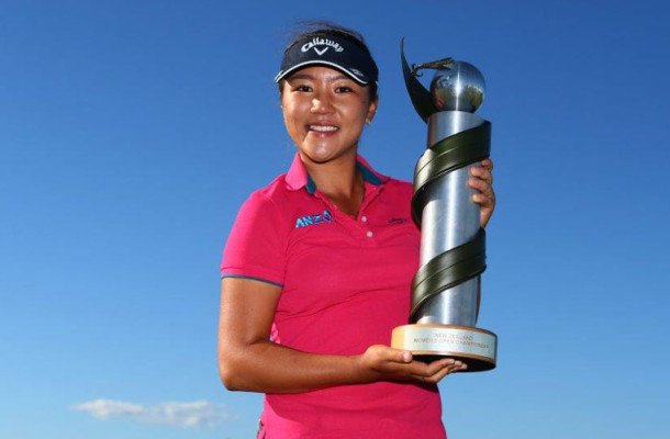 Lydia Ko with trophy