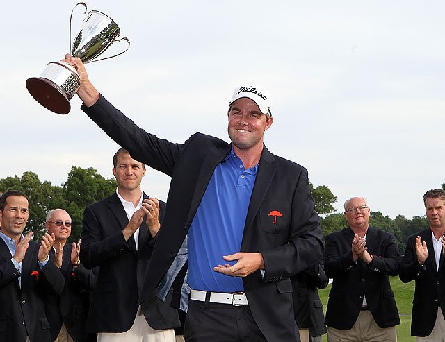 Leishman hoists his first trophy