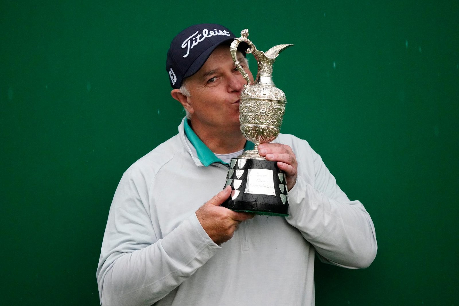 Defending champion Stephen Dodd